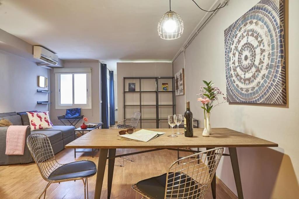 Bebarceloner Sant Andreu Apartments - 1 Bedroom المظهر الخارجي الصورة