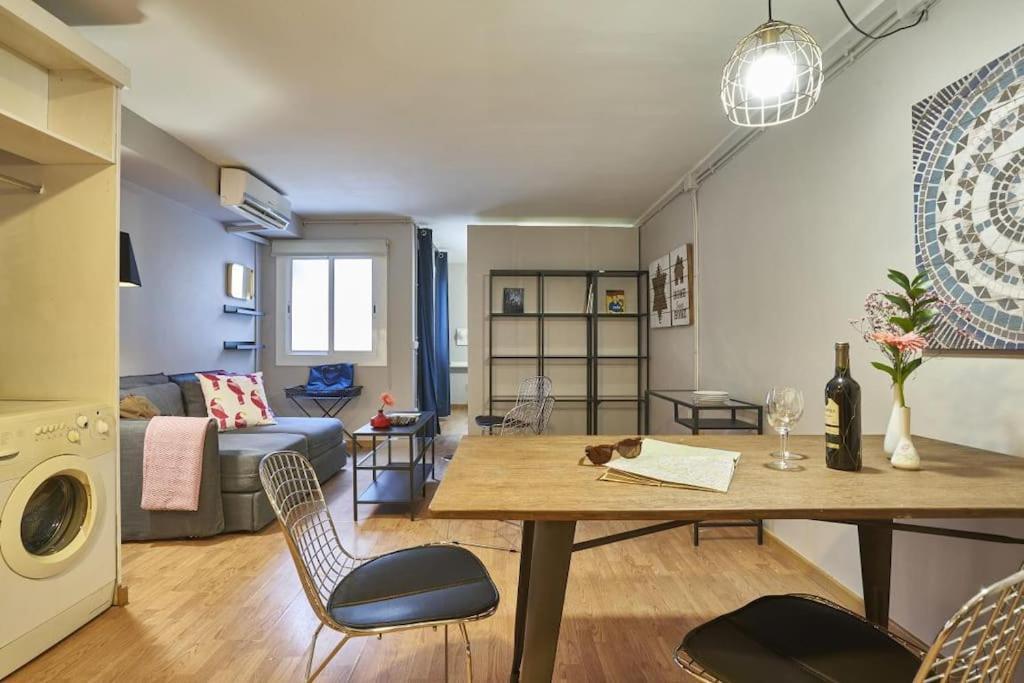 Bebarceloner Sant Andreu Apartments - 1 Bedroom المظهر الخارجي الصورة