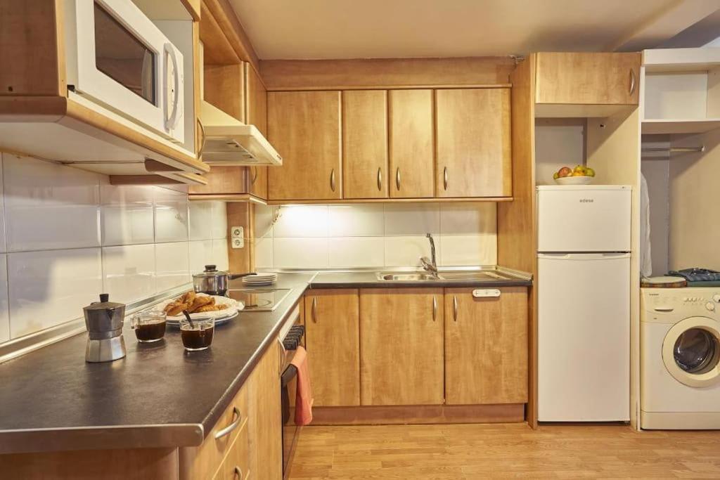 Bebarceloner Sant Andreu Apartments - 1 Bedroom المظهر الخارجي الصورة